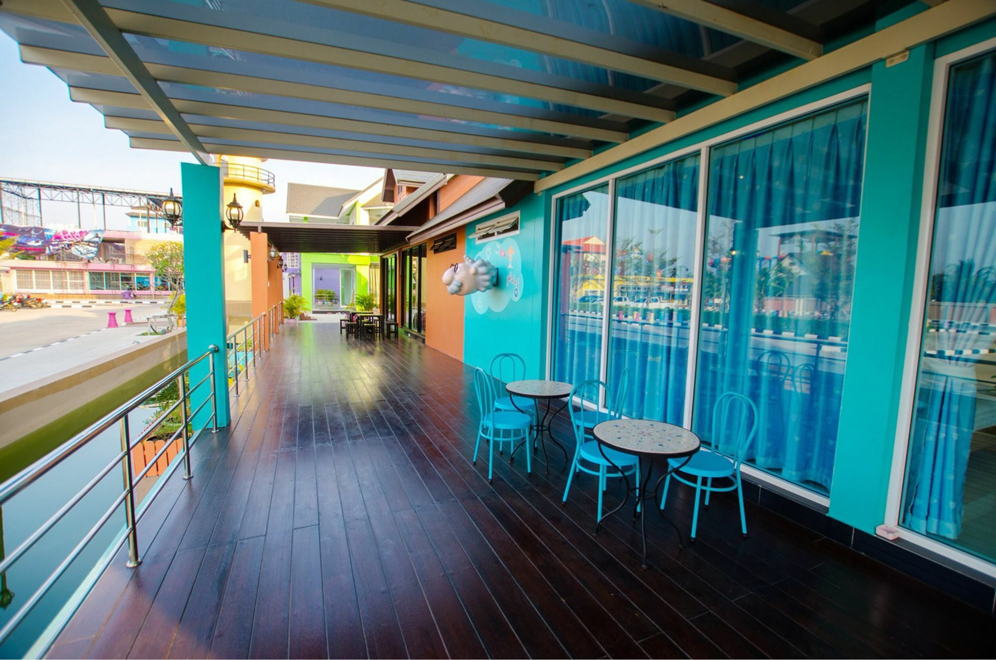 Usotel Waterland Hotel 우돈타니 외부 사진
